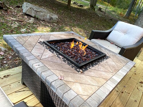 RED FOX - NEW Listing Alpine Lake Resort