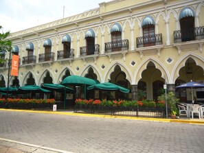 Front of property - Concierge Plaza Colima (Colima)