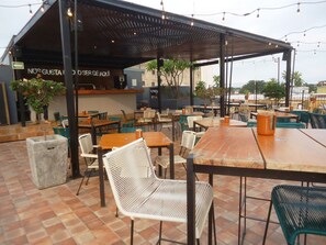 Bar (en la propiedad)