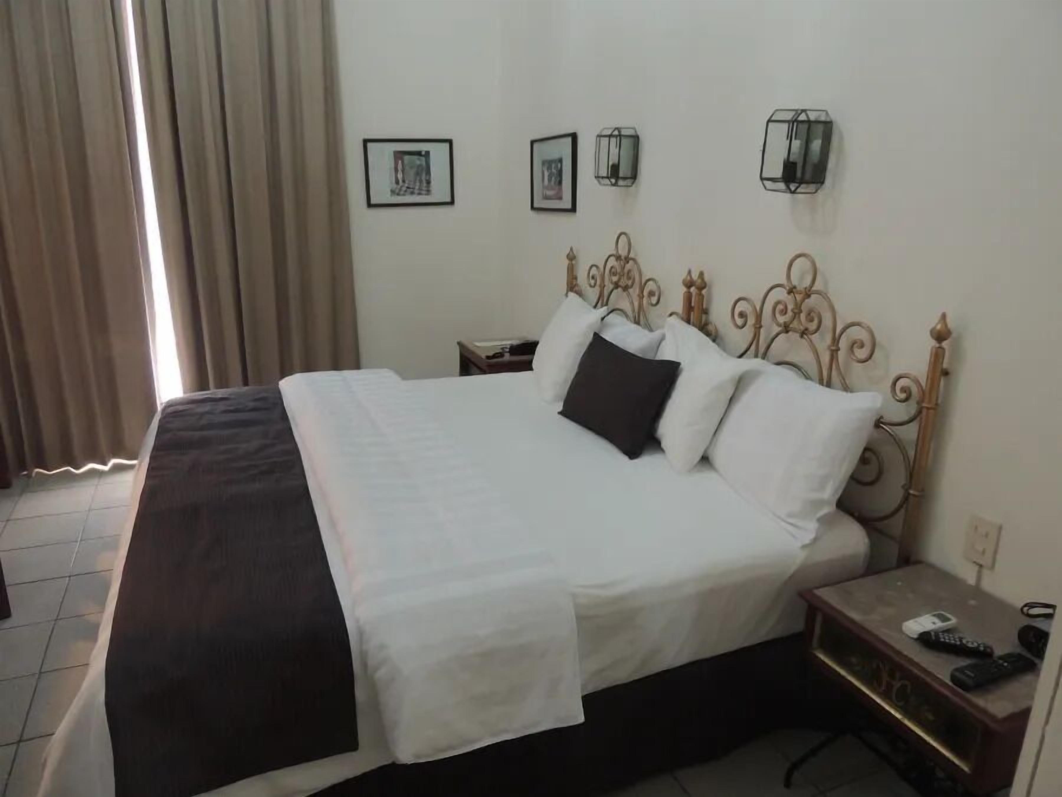 Habitación Grand | Caja de seguridad en la habitación y escritorio 
