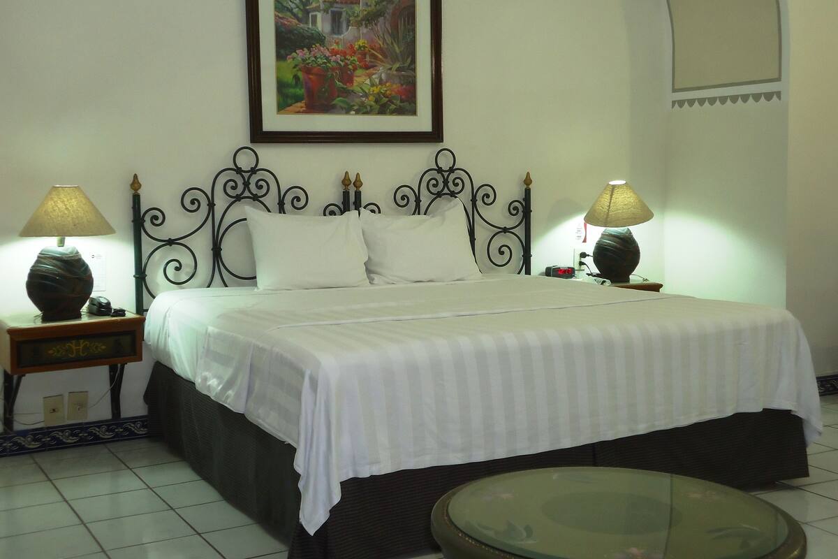 In-room safe, desk, laptop workspace, iron/ironing board