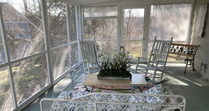 Historic home walking distance to downtown, the harbor, and restaurants!