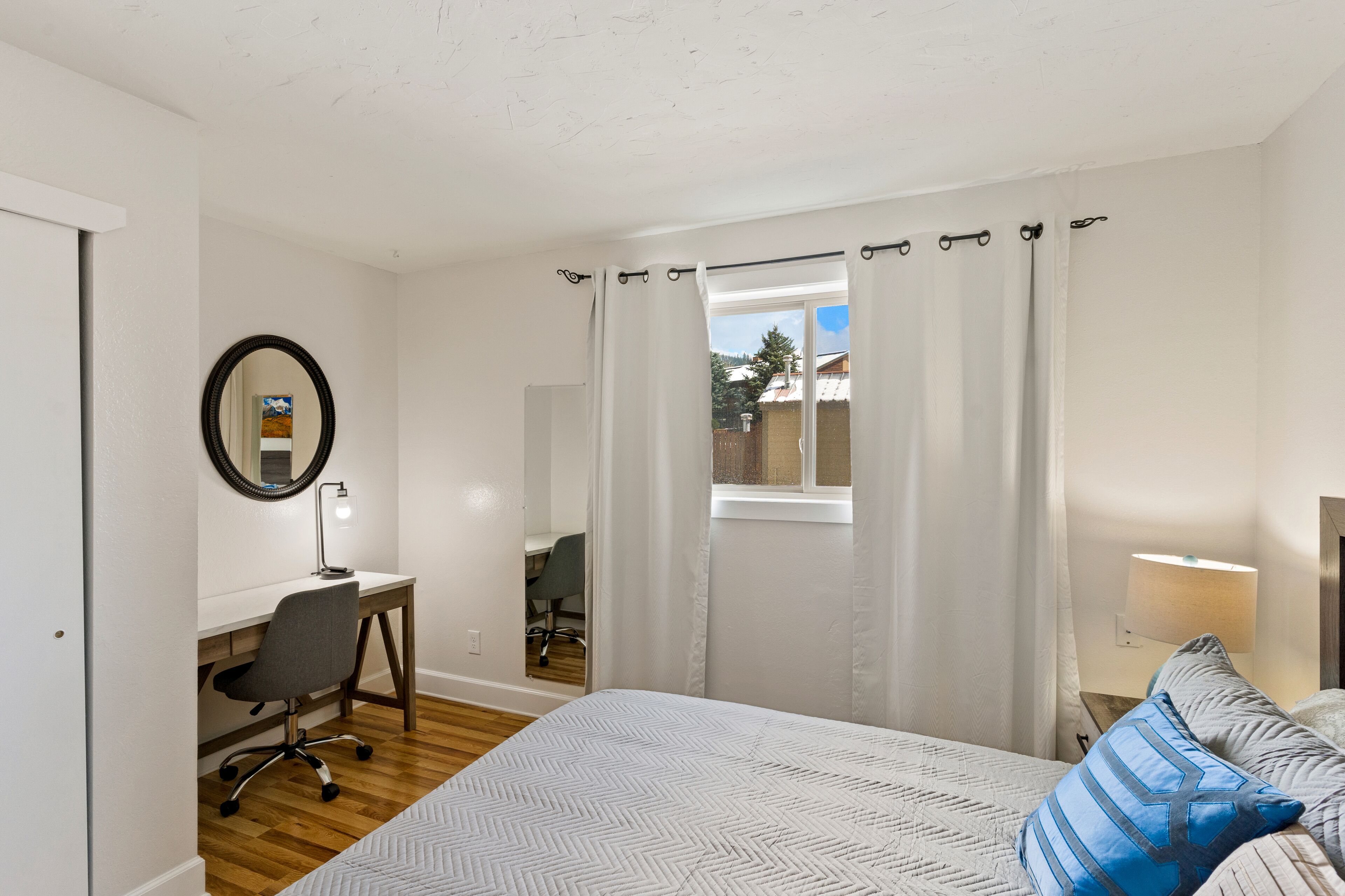 1 bedroom, travel crib, free WiFi, bed sheets