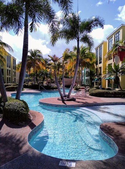 Enjoy Paradise-"AQUATIKA" Beach Front-with POOLS!!