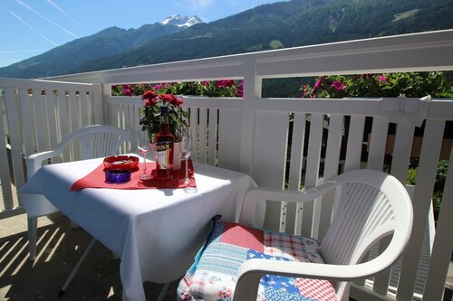 Appartement 2 mit 1 Schlafzimmer und Balkon