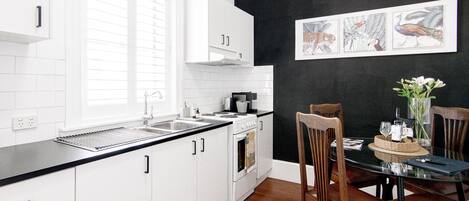 Fridge, microwave, oven, coffee/tea maker