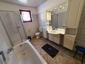Rumah (Gruppenferienhaus Erika) | Eksterior