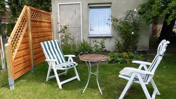Apartment (Ferien-Apartment mit Gartenblick) | Exterior
