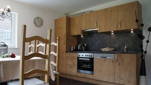 Private kitchen - Chalet App. Garten (Jochberg)