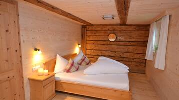 3 bedrooms, cots/infant beds, free WiFi