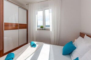 1 bedroom, cots/infant beds, free WiFi