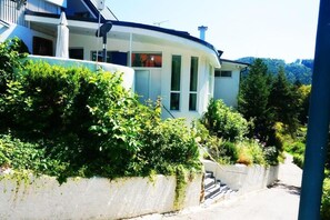 Apartment (Goolden) | Exterior - Goolden (Bromberg)