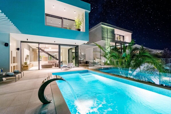 Villa (Luxury Villa Pax with heated infinity) | Pool - Luxury Villa Pax With Heated Infinity Pool, 8 Sleeps (Sutivan)