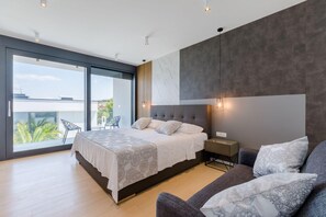 Villa (Luxury Villa Vitae with heated infini)