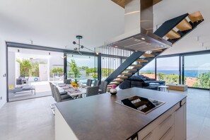 別墅 (Luxury Villa Vitae with heated infini) | 私人廚房 | 雪櫃