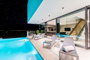 فيلا (Luxury Villa Complex Pax & Vitae with) | المنشأة من الخارج