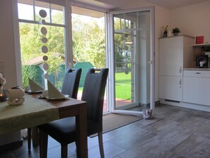 Kühlschrank, Mikrowelle, Geschirrspüler