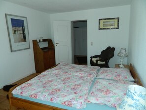 3 bedrooms, cribs/infant beds, free WiFi - Haubarg Pernörhof Wohnung 1 (Toenning)