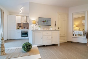 2 bedrooms, cots/infant beds, free WiFi