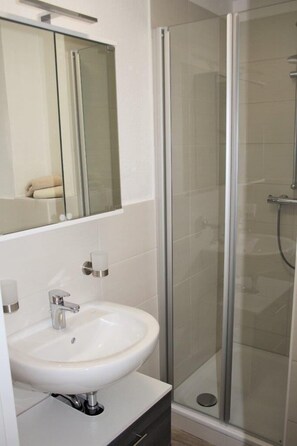 Apartment (Wohnung "Sylt" - Haus Dünengras) | Badezimmer
