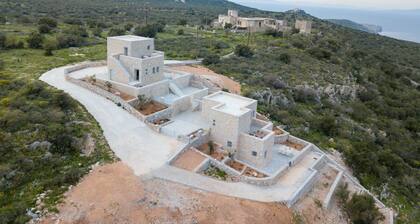 Vorino Luxury Villas, Elia House