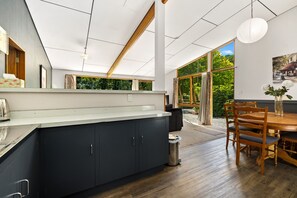 Interior - Merioneth Retreat - Arrowtown Holiday Home (Arrowtown)