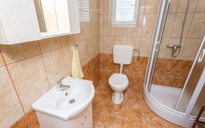 Apartment (Deja) | Badezimmer