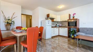 Apartment (Deja) | Private kitchen | Fridge