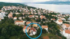 Apartment (Svoboda Gordana 3) | Exterior - Svoboda Gordana 3 (Dobrinj)