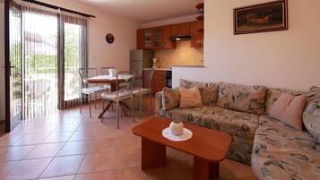 Apartment (Svoboda Gordana 3) | Living room | TV