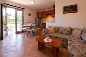 Apartment (Svoboda Gordana 3) | Living room | TV - Svoboda Gordana 3 (Dobrinj)