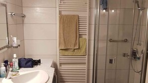 Bathroom - Ferienresidenz am Nationalpark in Gingst - Kranichflug (Gingst)