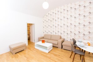 Apartment (Belvedere Comfort) | Wohnzimmer | Fernseher