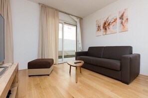 Apartment (Tabor Classic) | Wohnzimmer | Fernseher