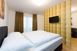 Apartment (Tabor Yellow) | 1 bedroom