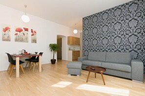 Apartment (Castellez Dream) | Living room | TV