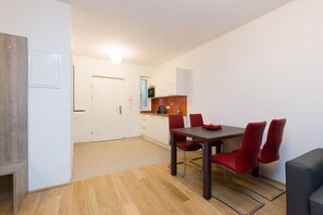 Apartment (Tabor Red) | Außenbereich