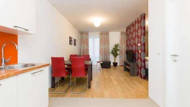 Departamento (Tabor Red) | Exterior