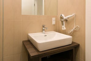 Apartment (Castellez Silver) | Badezimmer