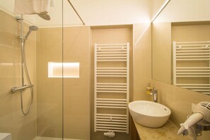 Apartment (Tabor Rubin) | Außenbereich