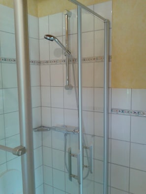 Appartement (WUIL01001 - FeWo "Studio") | Badkamer