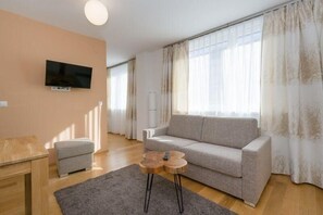 Apartment (Tabor Champagner)