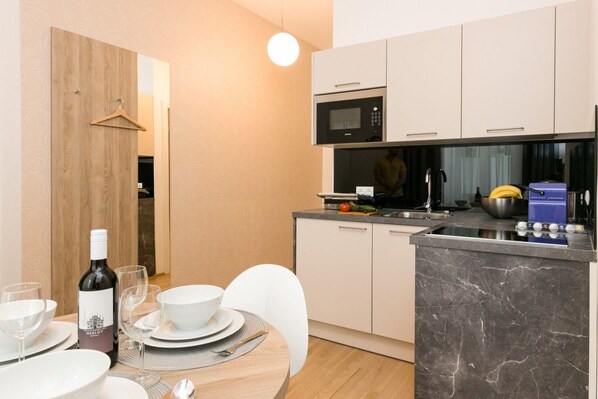 Apartment (Castellez Flair) | Private kitchen