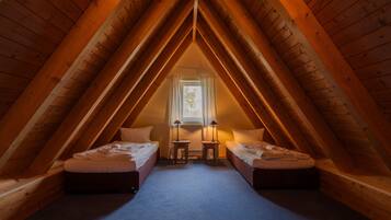 6 bedrooms, WiFi, bed sheets