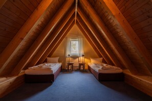 6 bedrooms, WiFi, bed sheets