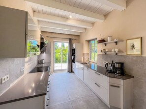 Køleskab, mikrobølgeovn, ovn, opvaskemaskine