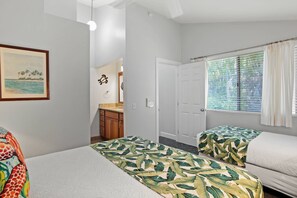 2 bedrooms, iron/ironing board, WiFi