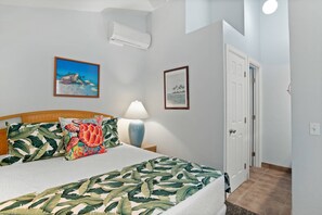 2 bedrooms, iron/ironing board, WiFi