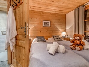6 bedrooms, free WiFi - Luxury Chalet 12 pers, 6 bedr, 6 bath, Wifi, Parking (Tignes-Les Brévières)