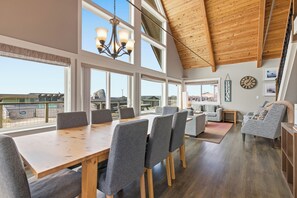 Dining - Beach Dreamer-Updated, beautiful beach views (Pacific City)